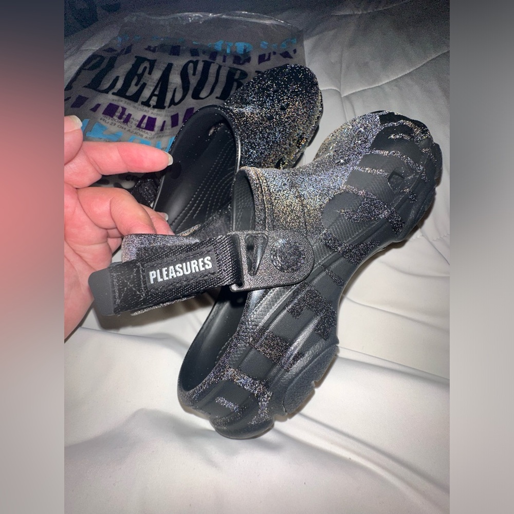 CROCS Sparkling Black Mules